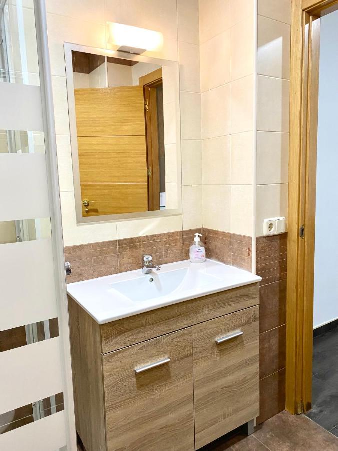 Apartamentos Fuencarral II Madrid Ngoại thất bức ảnh